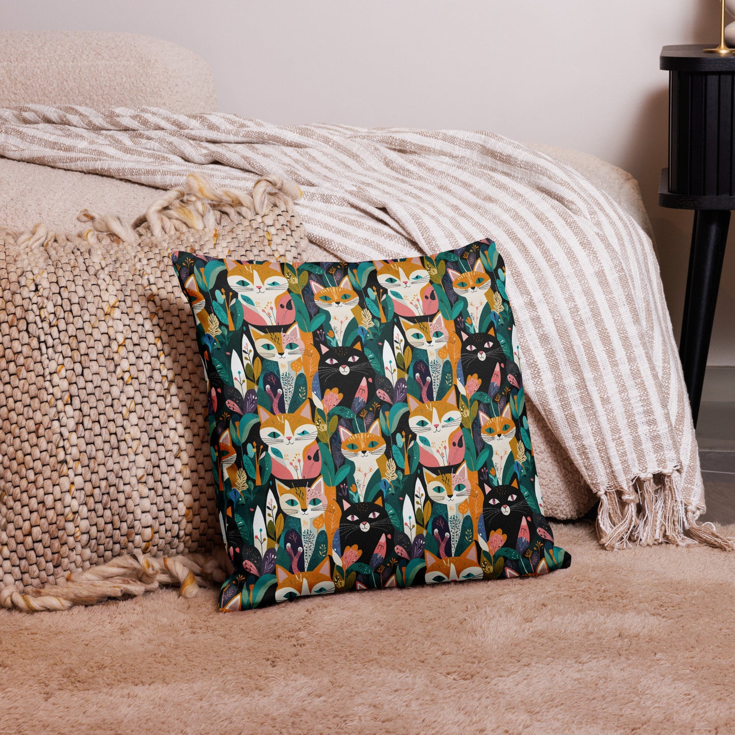 Premium  Throw Pillow| Cats United